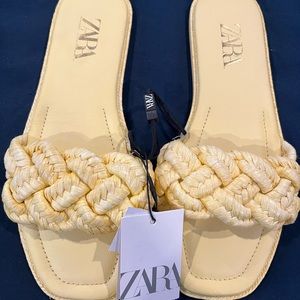 ZARA Sandal *NEW**